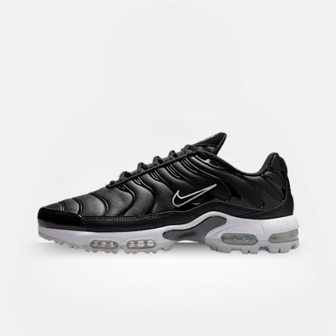 NIKE AIR MAX PLUS TN BLACK WHITE