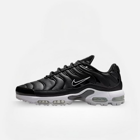 NIKE AIR MAX PLUS TN BLACK WHITE